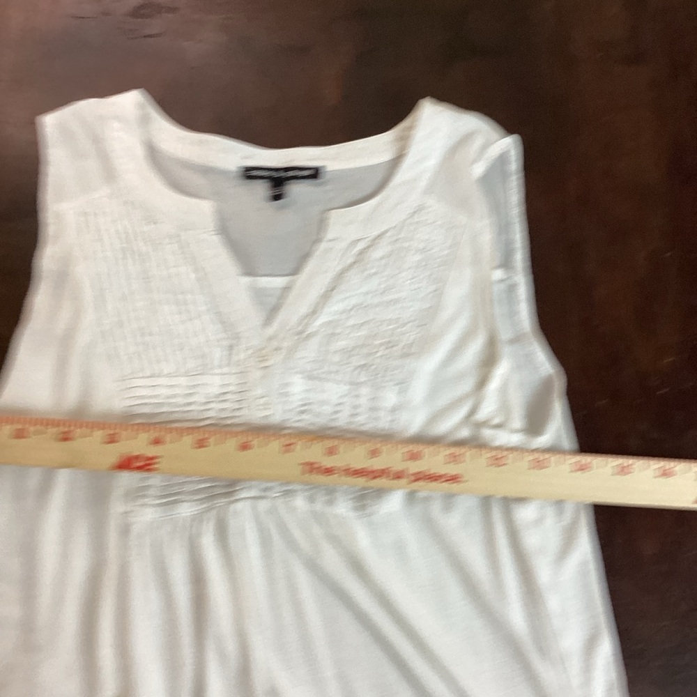Cable & Gauge White Sleeveless Pintuck Blouse Sz M - Picture 9 of 12